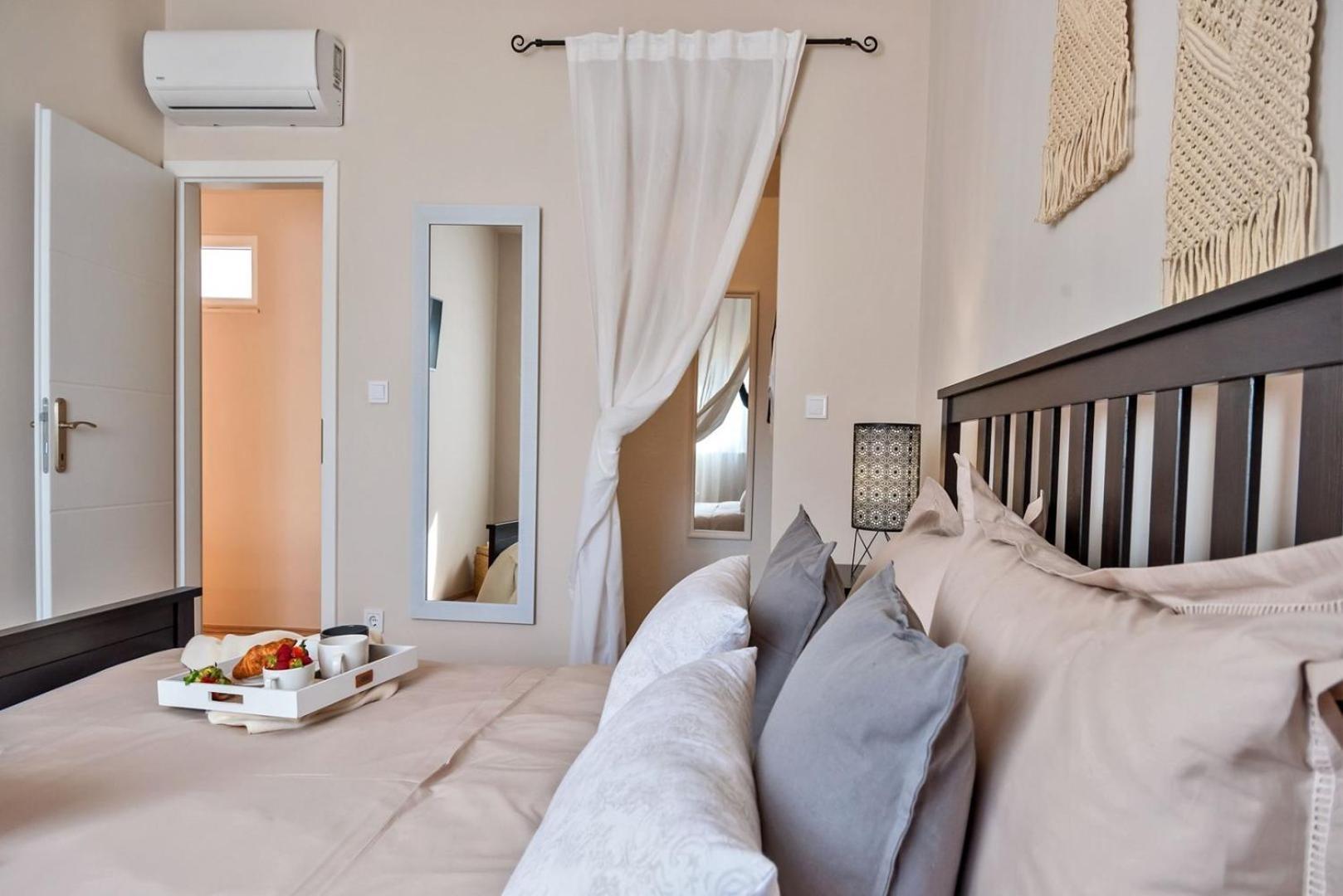 Luxury Villa Lelu With Heated Saltwater Pool, Parking, High Speed Internet, Bbq, Žrnovnica Esterno foto